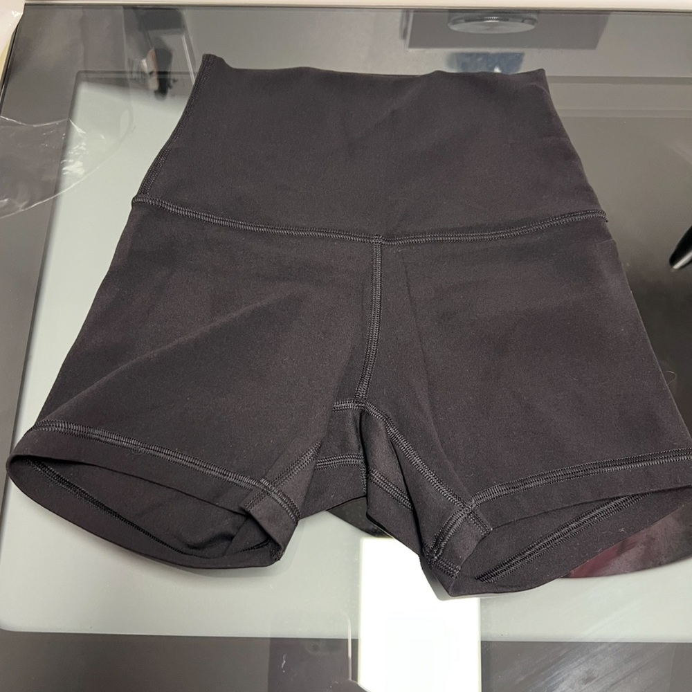 Lululemon spandex shorts